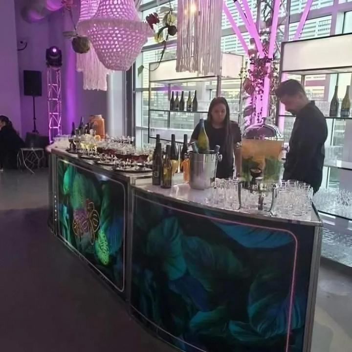 Agent d’hôtel et de restaurant Laval
